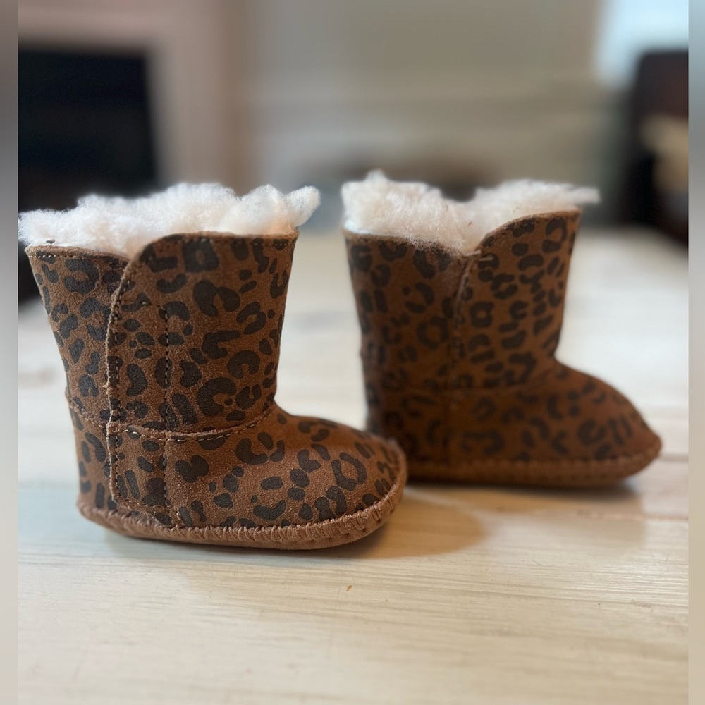 Ugg Cassie Leapord Print Baby Boots Girls Booties Infant Shoe Size 0/1 NWOT